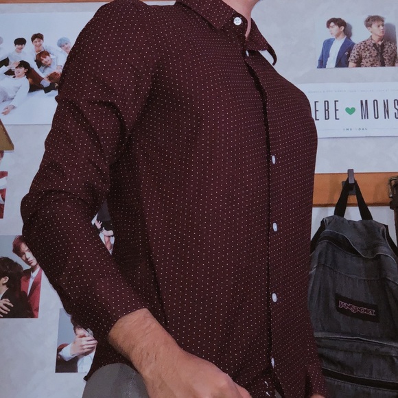 Maroon pattern button up - Picture 1 of 5